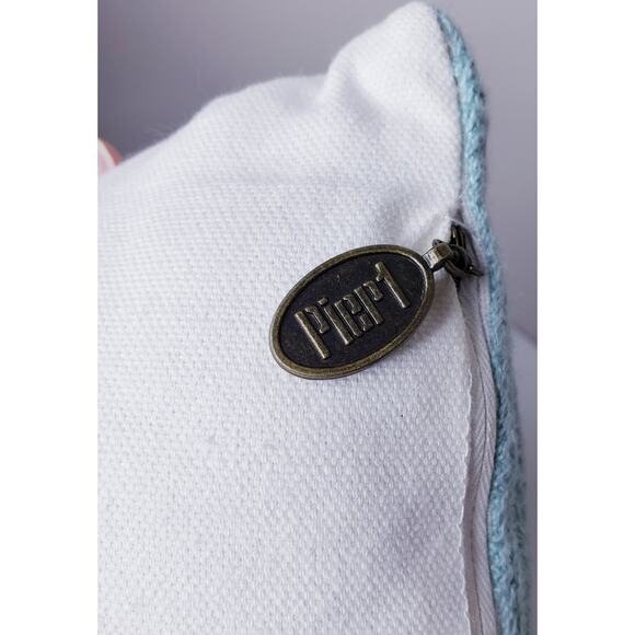 PIER 1 SET OF 2 Christmas Snowman Holiday Decor Throw Pillows Rectangle in VGUC - Picture 4 of 14